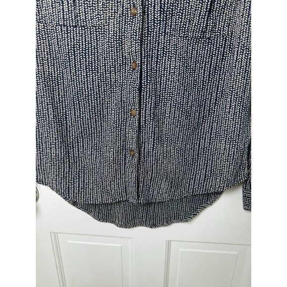 L.L Bean Blue Textured Organic Cotton Boxy Nautical Blouse Women’s Size Small - Picture 5 of 11